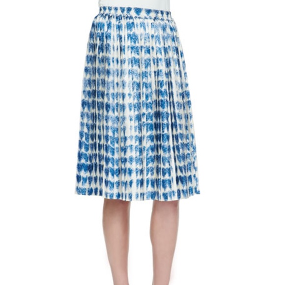 RED Valentino Dresses & Skirts - Red Valentino Scribbled Heart Print Silk Skirt 40